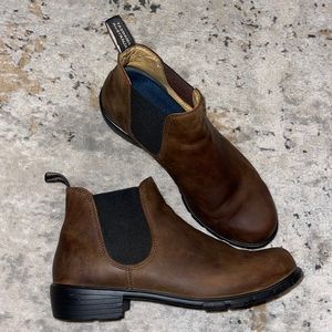 BLUNDSTONE size 10 #1970 WOMEN'S SERIES
ANKLE BOOTS - ANTIQUE BROWN low-cut